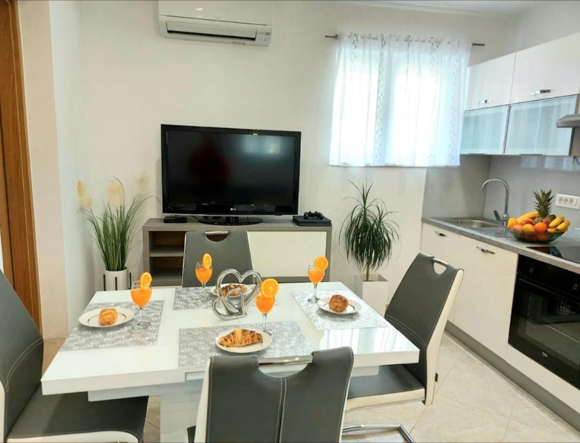 Apartment Dalibor, - Omis Stanici