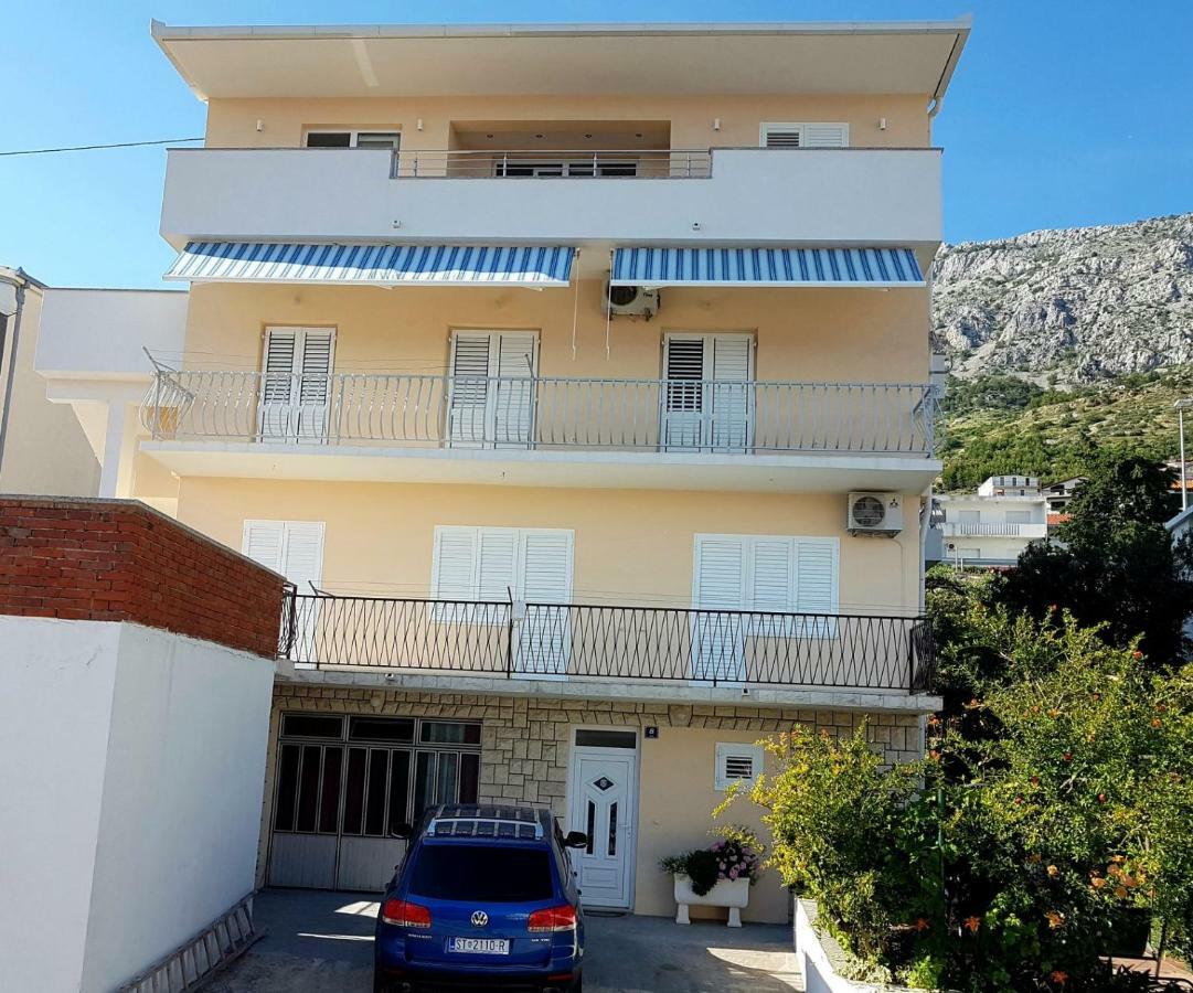 Dalibor, - Omis